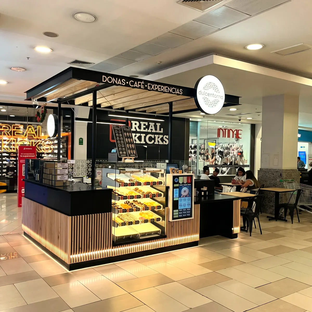 Tienda ALAMEDA en Mall Plaza Alameda